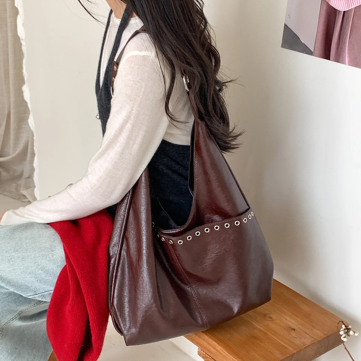 

Brand Large Casual Hobos Women Handbag PU Leather Women's Shoulder Bag Fashion rivet Female Big Tote Bags For Ladies Armpit bag