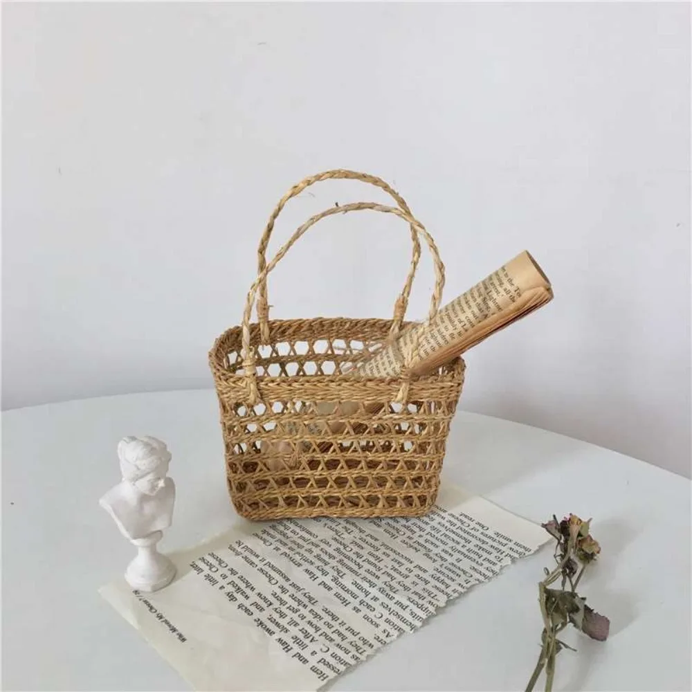 High Quality Handmade Straw Woven Basket Picnic Props with Handle Small Flower Basket Ornaments Storage Basket