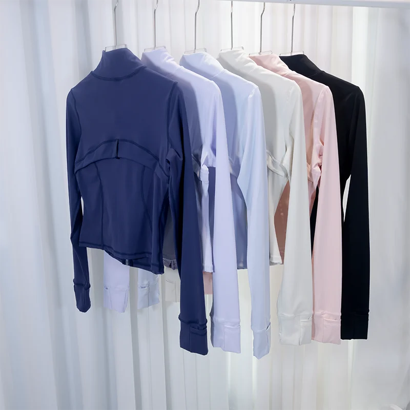 Short yoga Suit with a Stand-Up Collar and Silver Zipper, Quick-Drying, Breathable and Close-Fitting, Suitable for Sports and Ru
