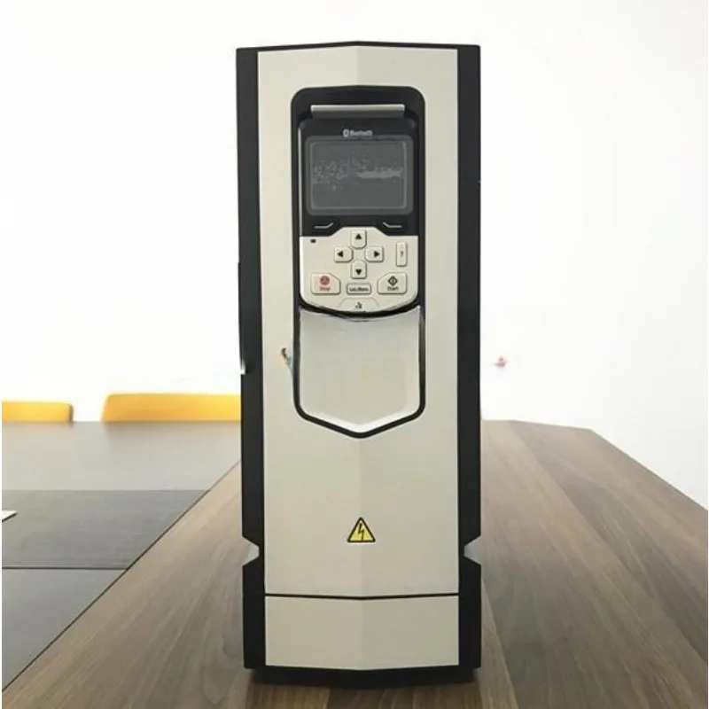

Запчасти для нового инвертора ABB ACS880-01-038A-3 мощность 18,5 кВт трехфазный AC380V-415V