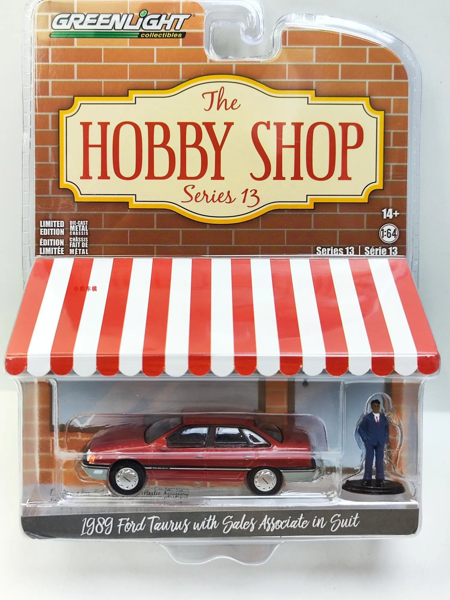 

Model 1:64 Hobbies Store Series 13-1989 Ford Taurus&Suit Doll car model