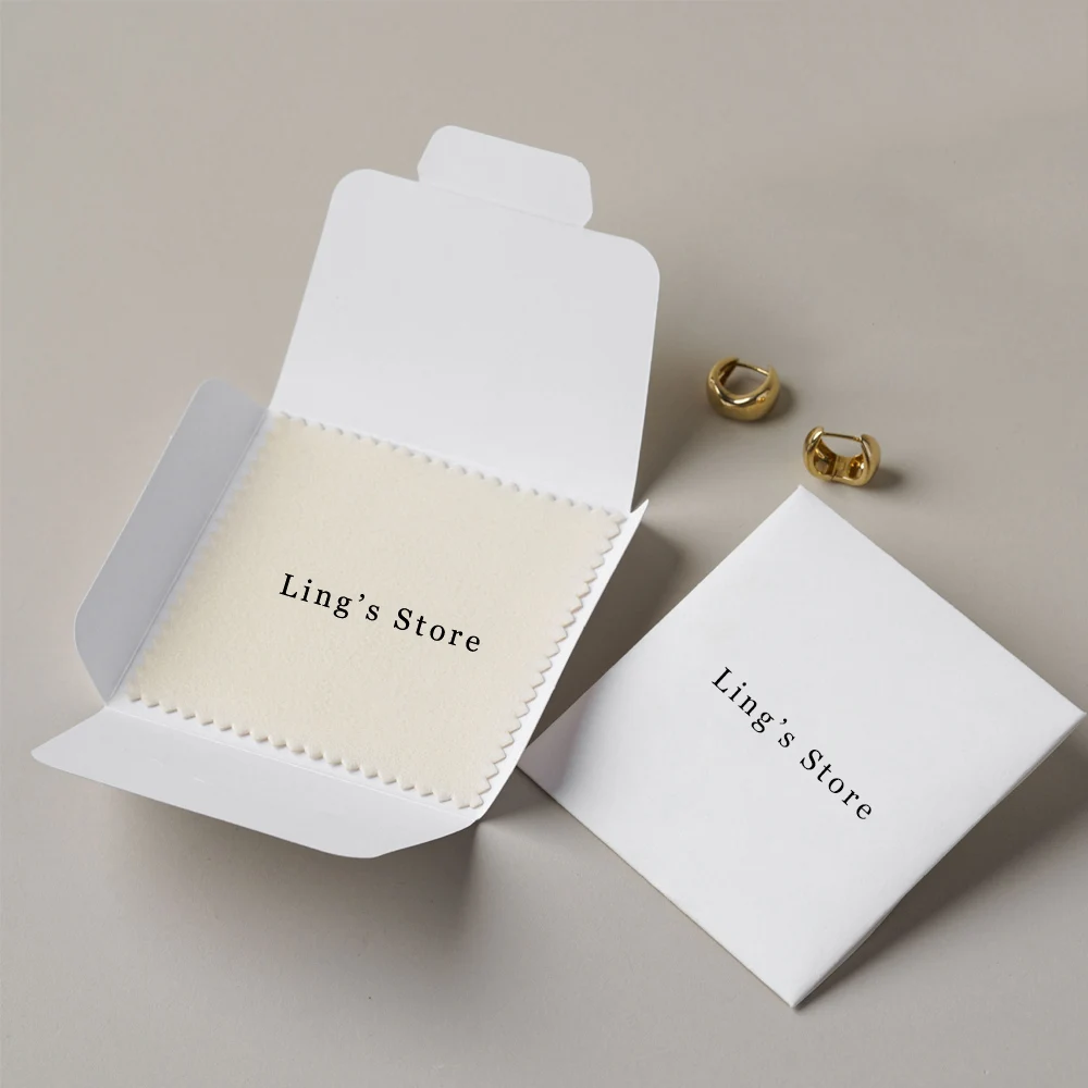 

100 комплектов с индивидуальным логотипом: 8x8 см бархатные салфетки для полировки серебра и футляры 8x8 см для колец, серег, браслетов, подвесок, ожерелий, пусет, для бутиков