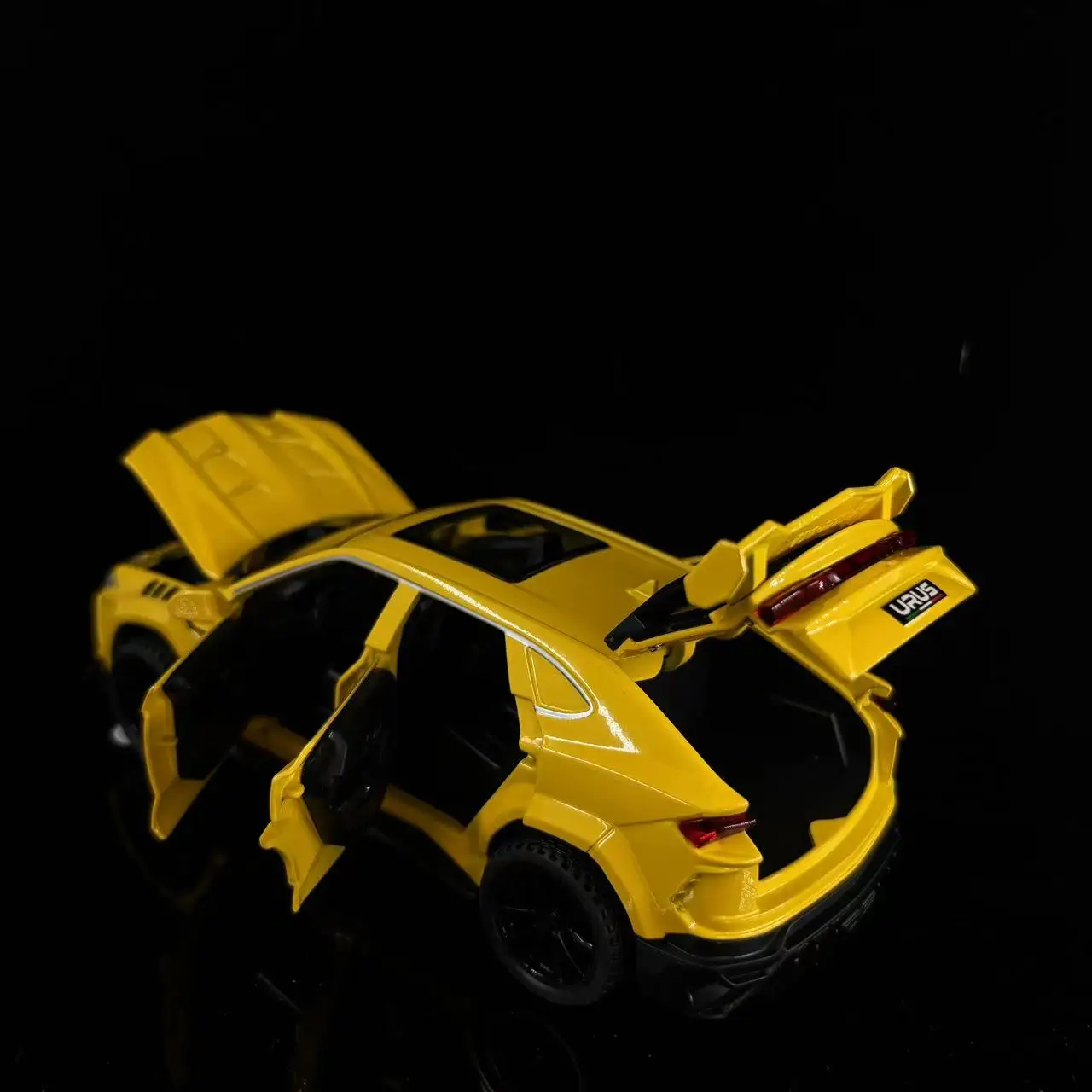 1:32 Lamborghini URUS coche deportivo simulación Diecast Metal aleación modelo coche sonido luz tirar hacia atrás colección niños juguetes regalos