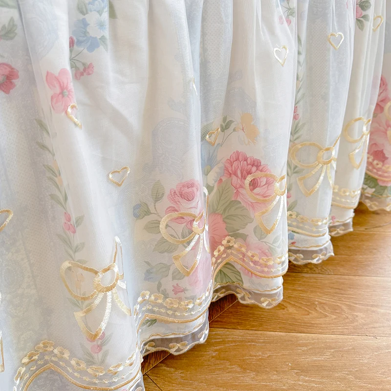 100% Cotton Bed Skirt Lace Style Bedspread Floral Bedspread Bed Cover Skin-friendly Mattress Protector 레이스침대커버 (No Pillowcase)