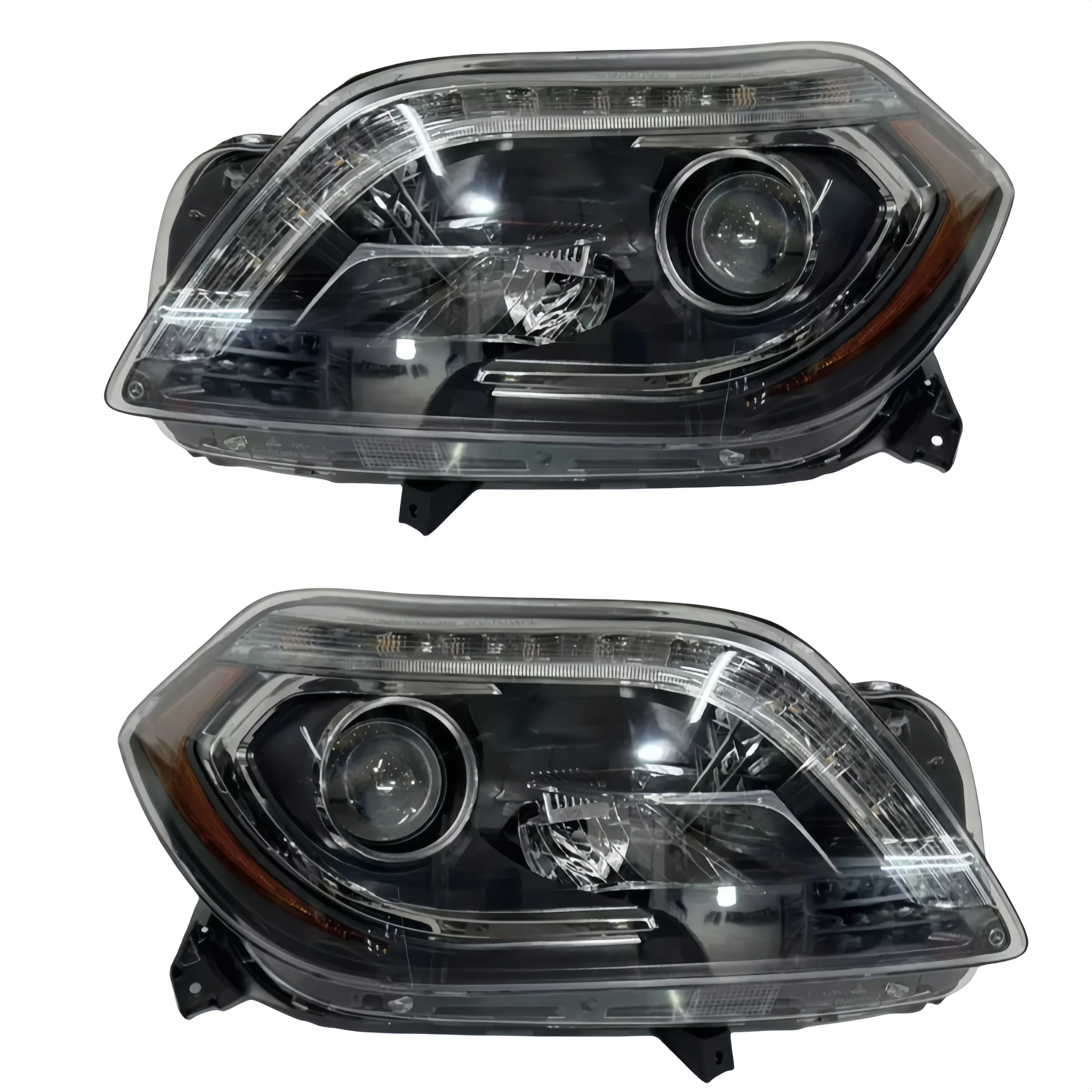 

Applicable Mercedes-Benz W166 left and right 2cps HID xenon lights 2015 - 2018 US A1668205861 A1668205961