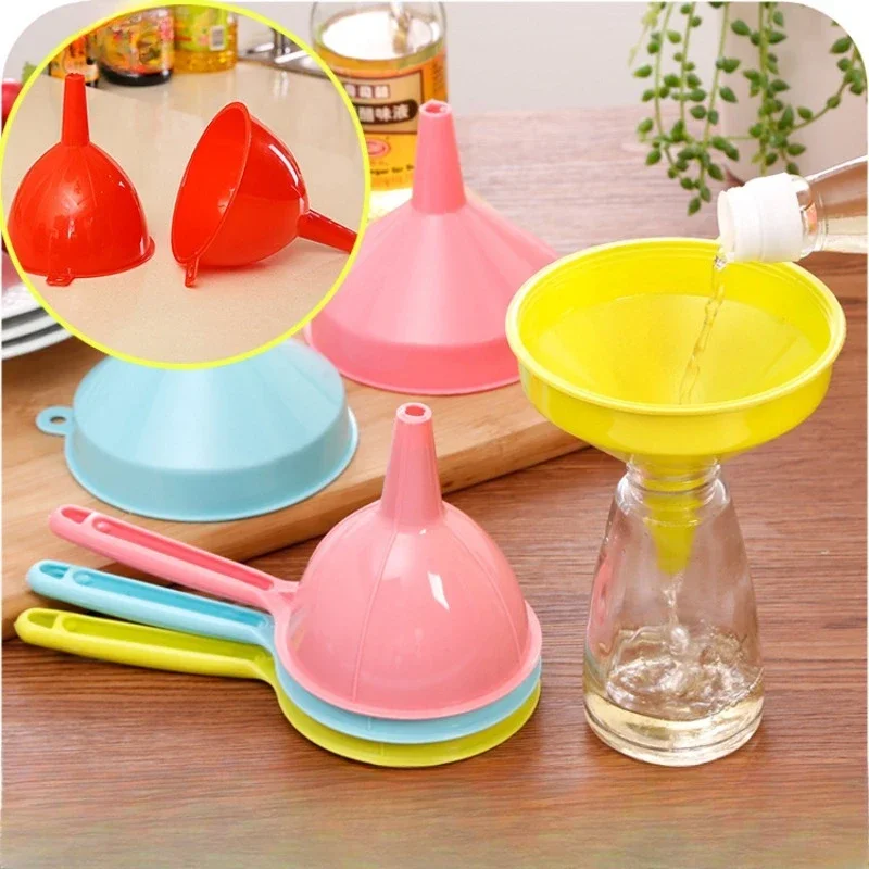 1 Pc Long Handle Large Plastic Diameter Funnel Household Kitchen Wine Pot Small Funnel Oil Pot Liquid Dispensing Gadgets