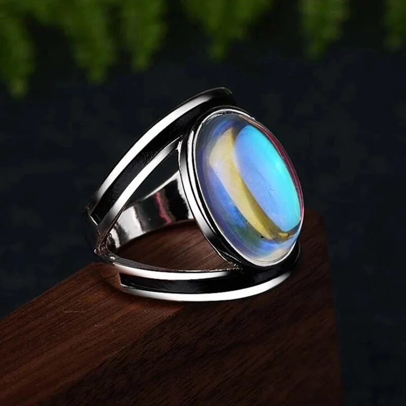 FashionVintage Ancient Tibetan Large Oval Moonstone Ring Large Size Indian Healing Crystal Fire Opal Rings Women Vintage Jewelry