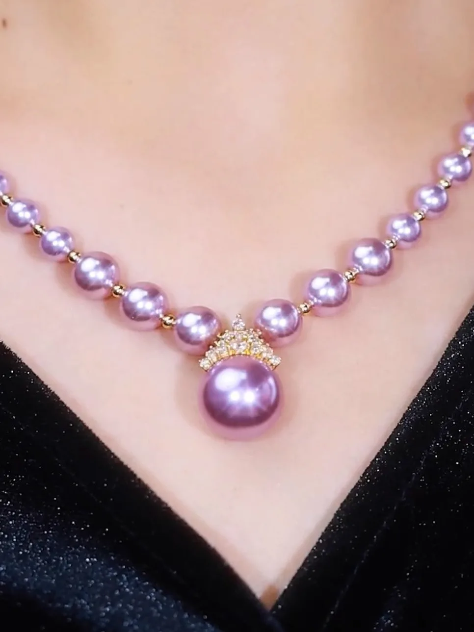

Elegant Pearl Necklace with Unique Outlet Buckle Design Versatile Clavicle Chain Home Sewing DIY Accessories Fastener