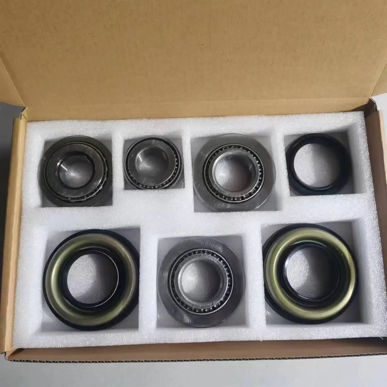 Factory Direct Compatible with Spot Supply Automotive Differential Bearings F-577158 F-574658 LM50134R 22993016