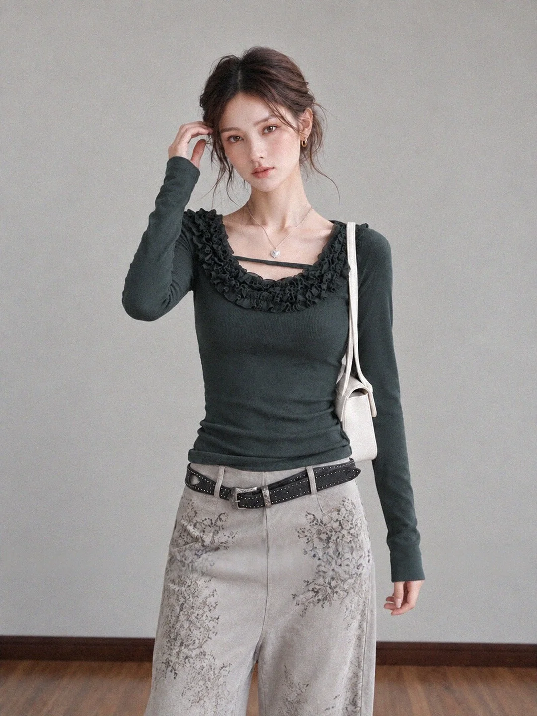 Green Lace Collar Long Sleeve Short T-Shirt Women Early Autumn Base Layer Spicy Girl Slimming Personality Short Top
