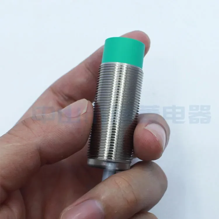 P+F Sensor NBN8-12G…