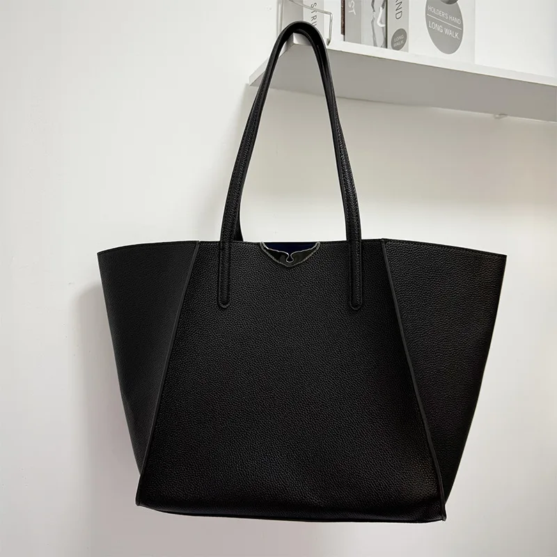 

2025 New Fashionable Women Tote Bag Large Capacity Black Retro Shoulder ZV Bag Luxury Design Casual Ladies Handbag