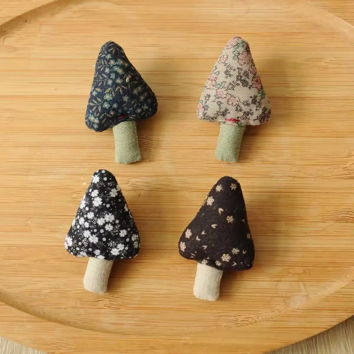 Eclectic Small Mushroom Fabric Brooch, Suitable for Various Korean-style Clothing Pins
