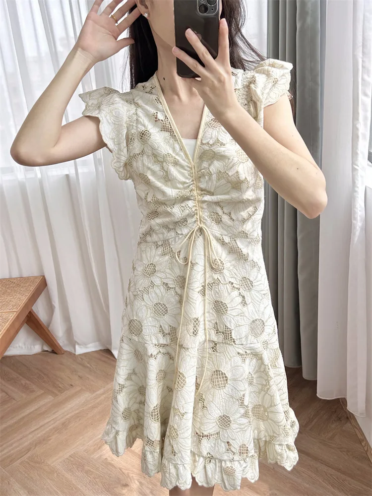 

Women's Floral Embroidery Dress Hollow Out Shirring V-Neck Flying Sleeve Ruffles Spliced 2-Colors Holiday Summer 2024 Mini Robe