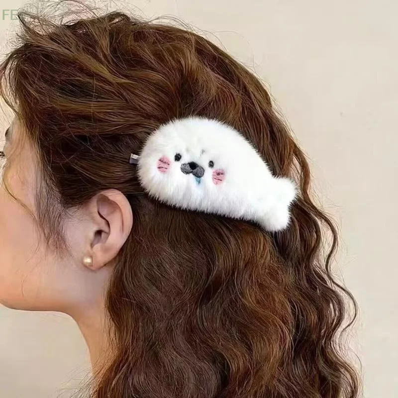 

[F]1/2 Pcs Cute Plush Little Seal Hair Clip Hair Accessory Versatile Autumn And Winter Cute Pet Bangs Clip Side Broken Hair Clip