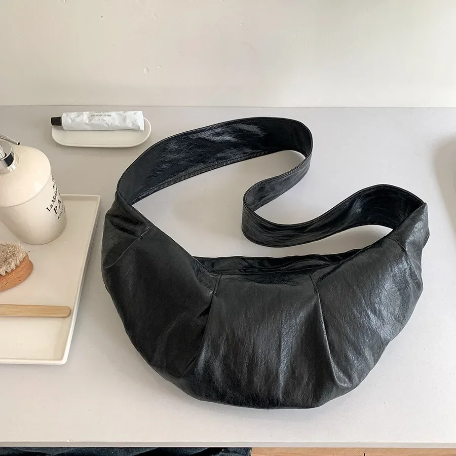 

Soft Croissant Crossbody Bag Half Moon Tote Bags for Women Wide Strap PU Leather Shoulder Bag Ruched Quilted Cloud Women's Bags