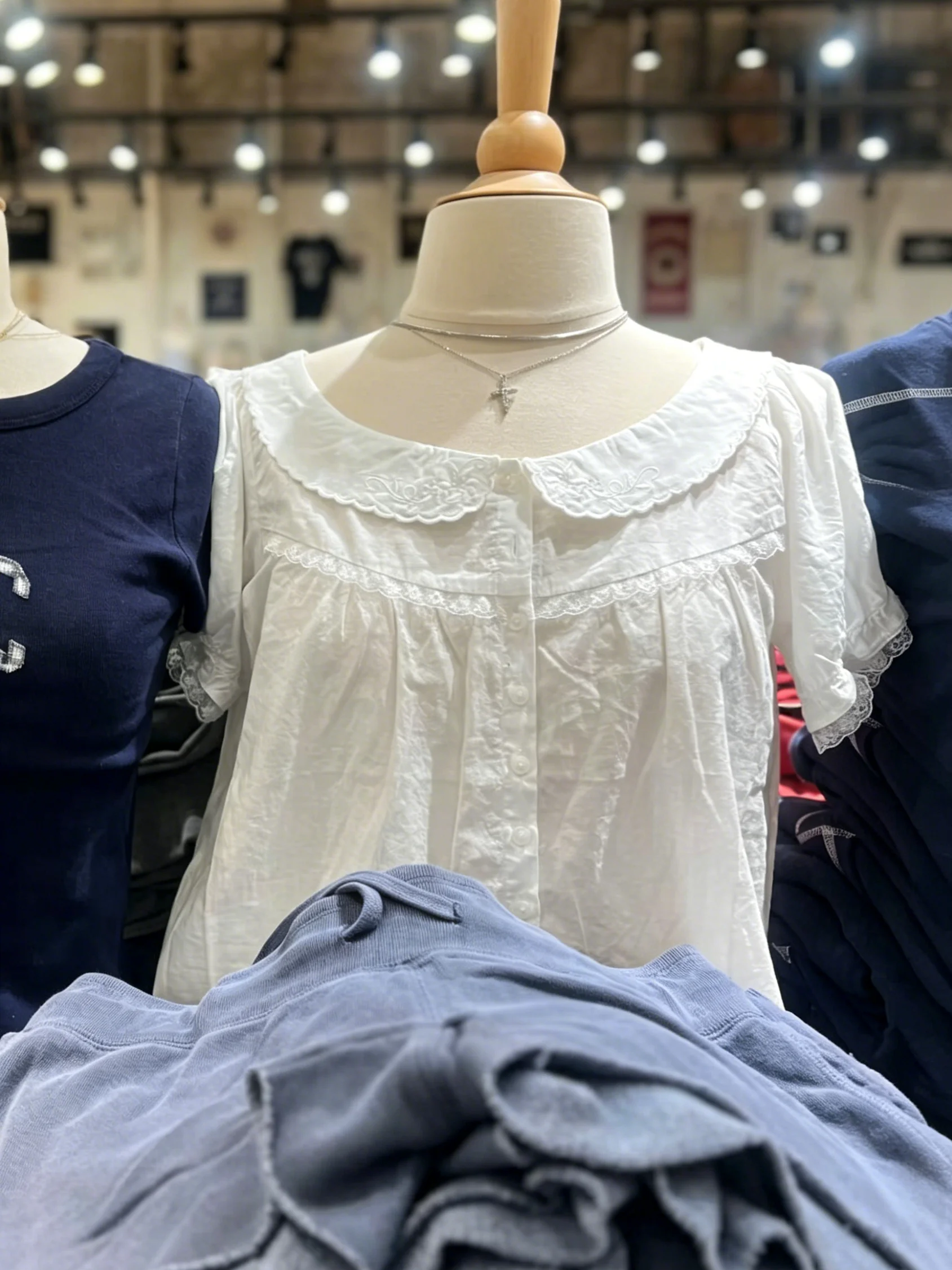 Lace Trim White Thin T-shirt Blouse Woman Summer Embroidery Peter Pan Collar Short Puff Sleeve Shirts Sweet Cute Cotton Tops
