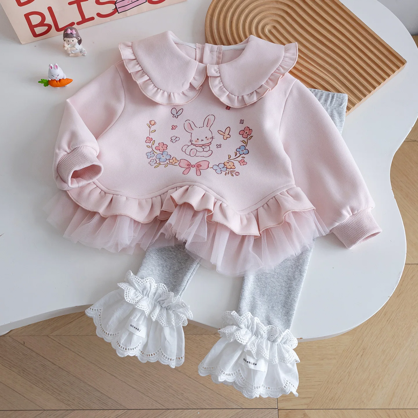 

Свитшот с принтом милого кролика и кружевные штаны, комплект из двух предметов для девочек, осенний повседневный детский ансамбль Faion