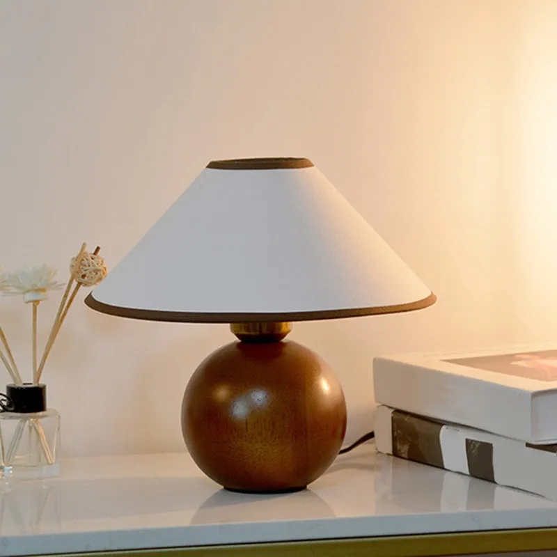 YANA50I Bedroom Atmosphere Light-Vintage Solid Wood Table Lamp-Walnut Color Korean Style EU Plug Bedside