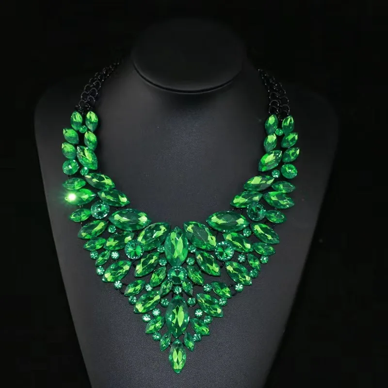 

2024 Exaggerated Crystal Large Necklace for Women Luxurious Sparkling Bridal Wedding Party Rhinestone Jewelry