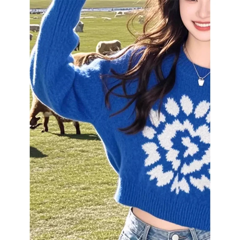 Winteroutfit Luie en luxe Klein blauwe trui met korte basis Pullover Sweater Dames herfst- en winterretro gebreide trui