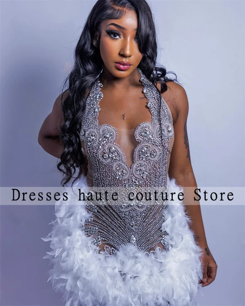 

Halter Crystal Rhinestone Short Prom Dresses Black Girls 2025 Birthday Customized Bead Mini Cocktail Dress Feathers Homecoming