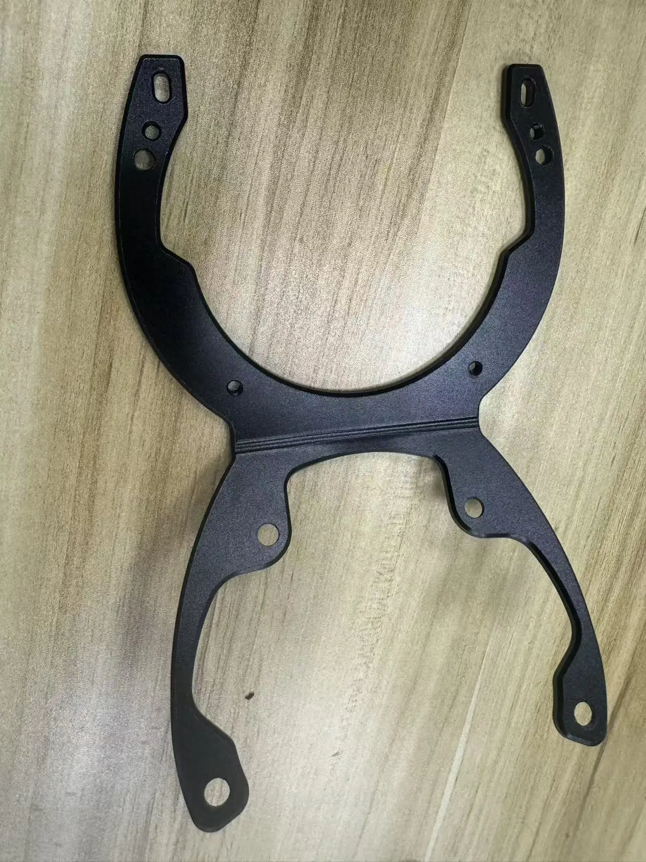 إعادة إصدار لرف إعادة إصدار قوس حقيبة خزان الوقود الصحيح #1