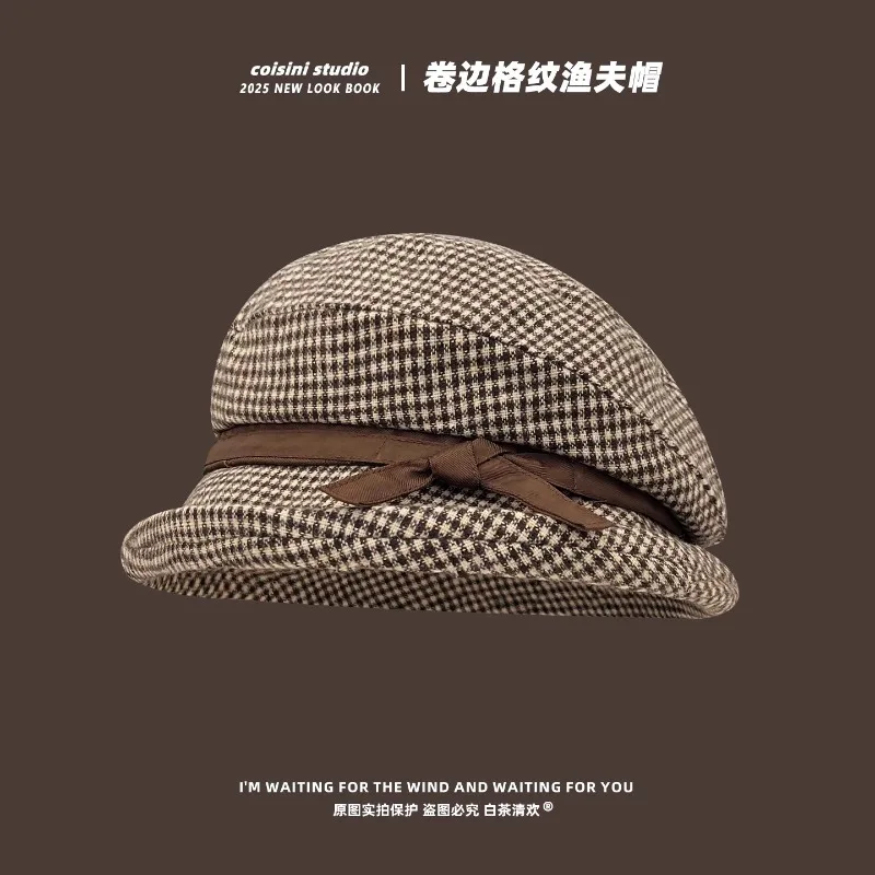 عالية الجودة الرجعية اليابانية المتناقضة اللون منقوشة مجعد دلو القبعات النساء الخريف الشتاء الدافئة حماية الأذن قبعة علوية أنيقة