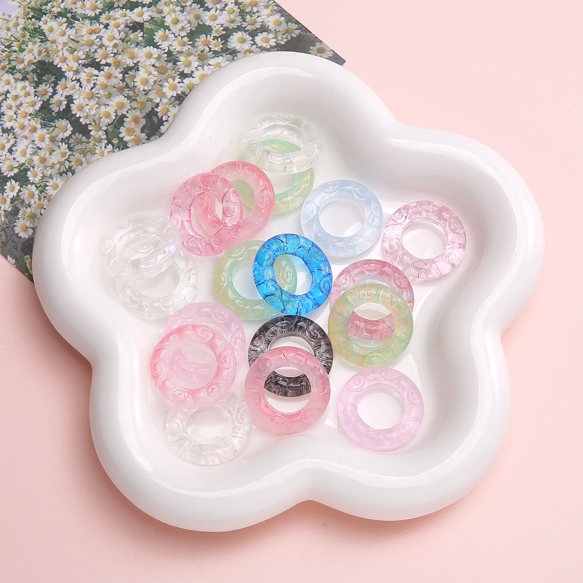 

5Pcs Glass Ring Handicraft Beads Pendant Connectors Exquisite For DIY Necklaces Keychains And Hewelry Making Accessories.