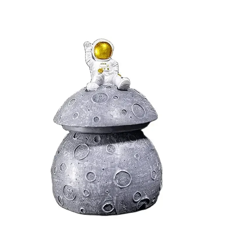 Personalized Astronaut Ashtray, Fashionable Billiards Hall Smoking Area, Desktop Decorative Storage Accessories