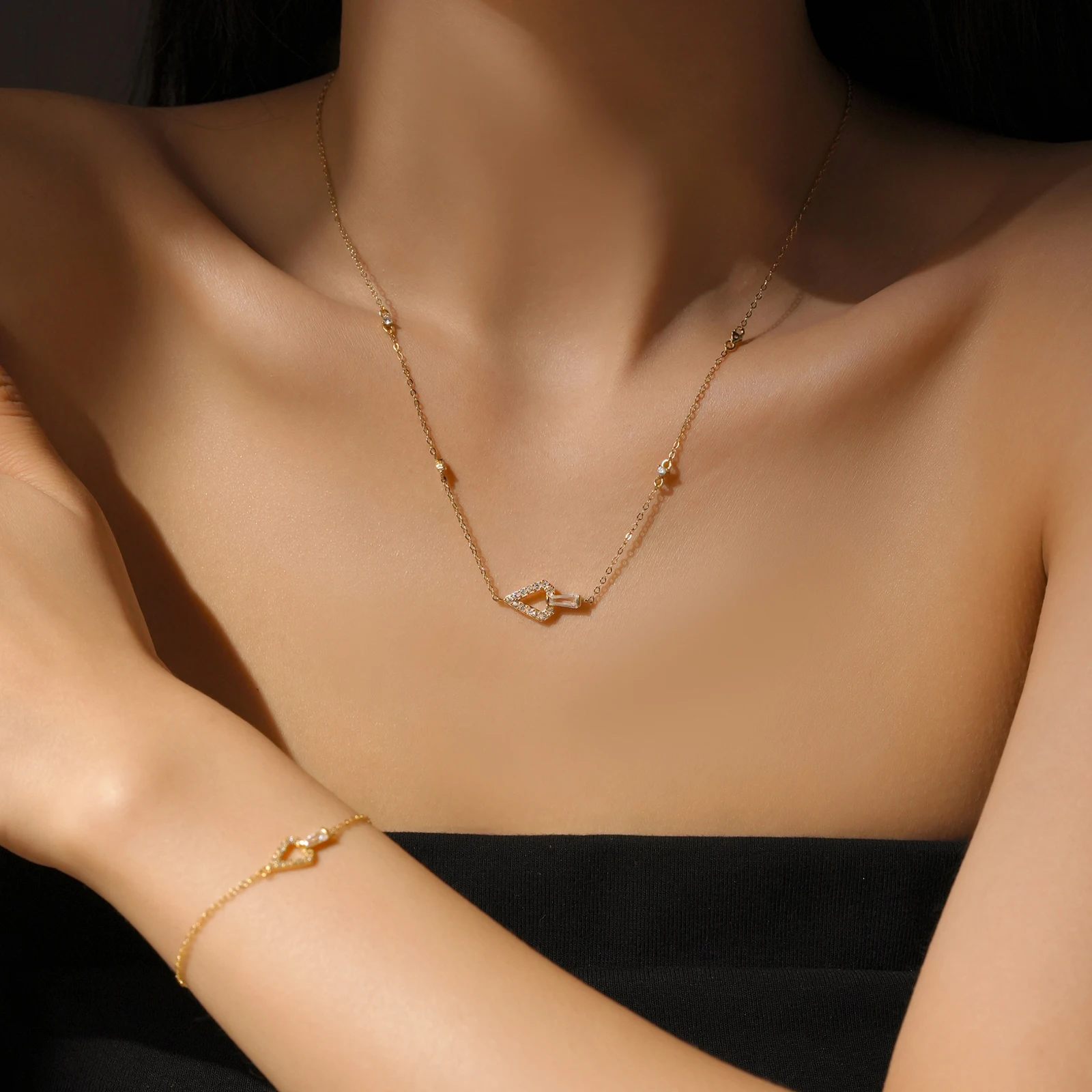 

ANDYWEN 925 Silver Geometric Arrow Necklace, CZ Accented Chain Jewelry, Modern Gift for Women, Edgy Everyday Wear