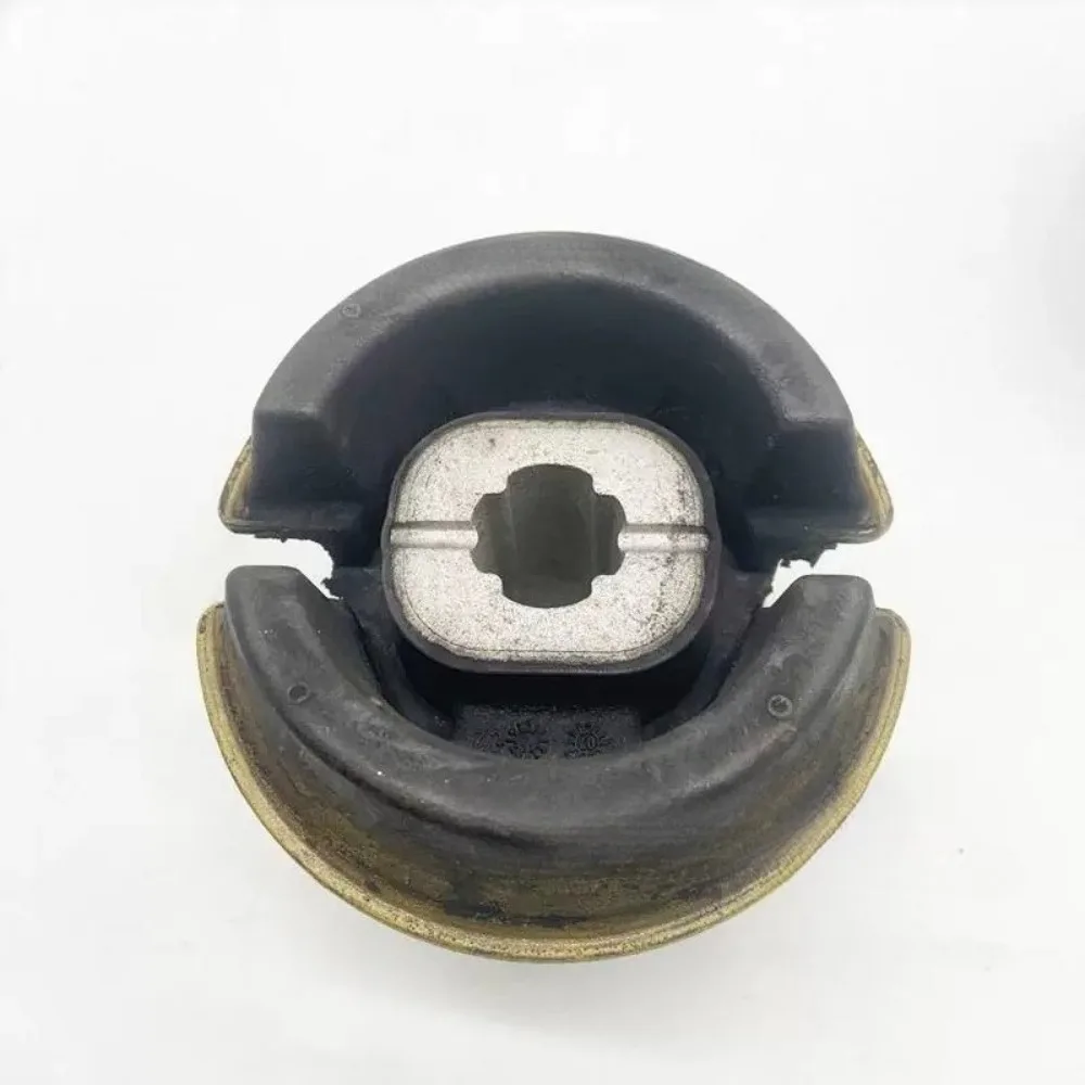 For Buick Encore Rubber Bushings Yuanbao Liang Rear Subframe Transmission System Rear Lower Vibration Damping Pads 1pc