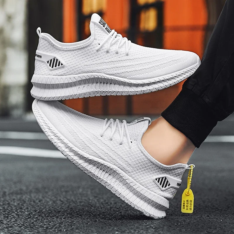 

Flying Woven Sports Shoes Men's Shoes Breathable Casual Shoes Large Size New Trend Net Surface Light Shoes Men's Running Shoes