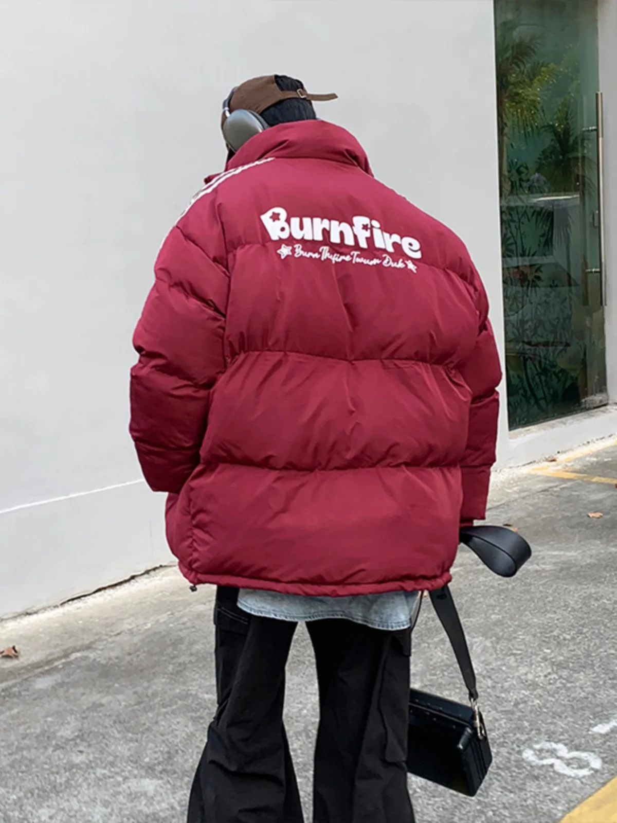 

Красная хлопковая куртка Red Tee Bars для мужчин, зимняя теплая дутая куртка-пуховик, молодежная повседневная свободная куртка для пар из полиэфирного волокна