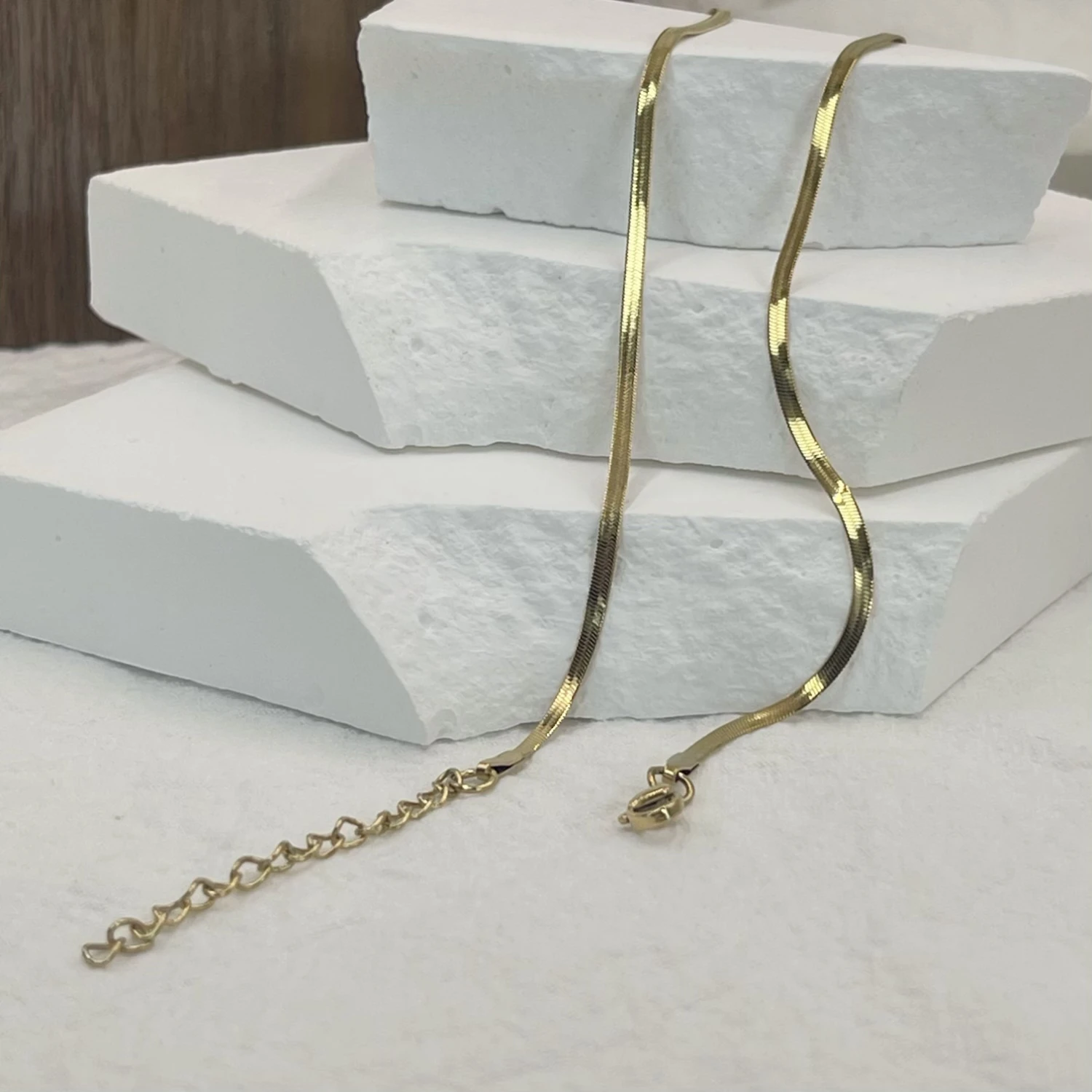 Minimalistische Unisex-Schlangenkette, Halskette, Halsband, Edelstahl, Fischgrätenmuster, goldfarben, Modeschmuck, Geschenk für Sie, Frauen und
