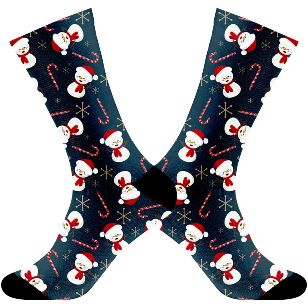 

Новинка 2025 года. Носки с распылением, содержащие спандекс, которые можно растягивать без деформации и делает ноги более тонким.