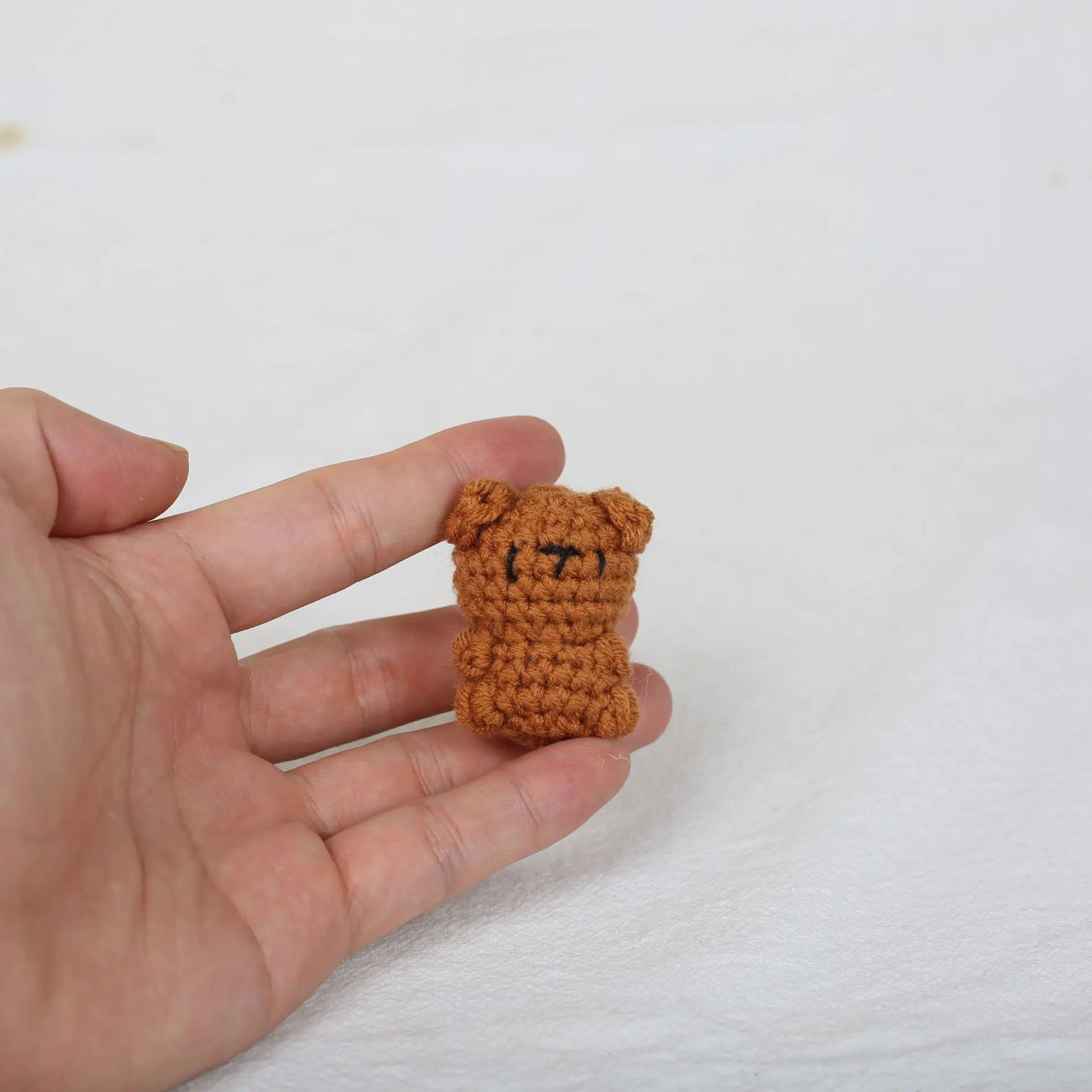 Simpatico cartone animato a mano all'uncinetto filato gelato tridimensionale animale cono ciondolo fai da te all'uncinetto finito peluche portachiavi borsa decoratio