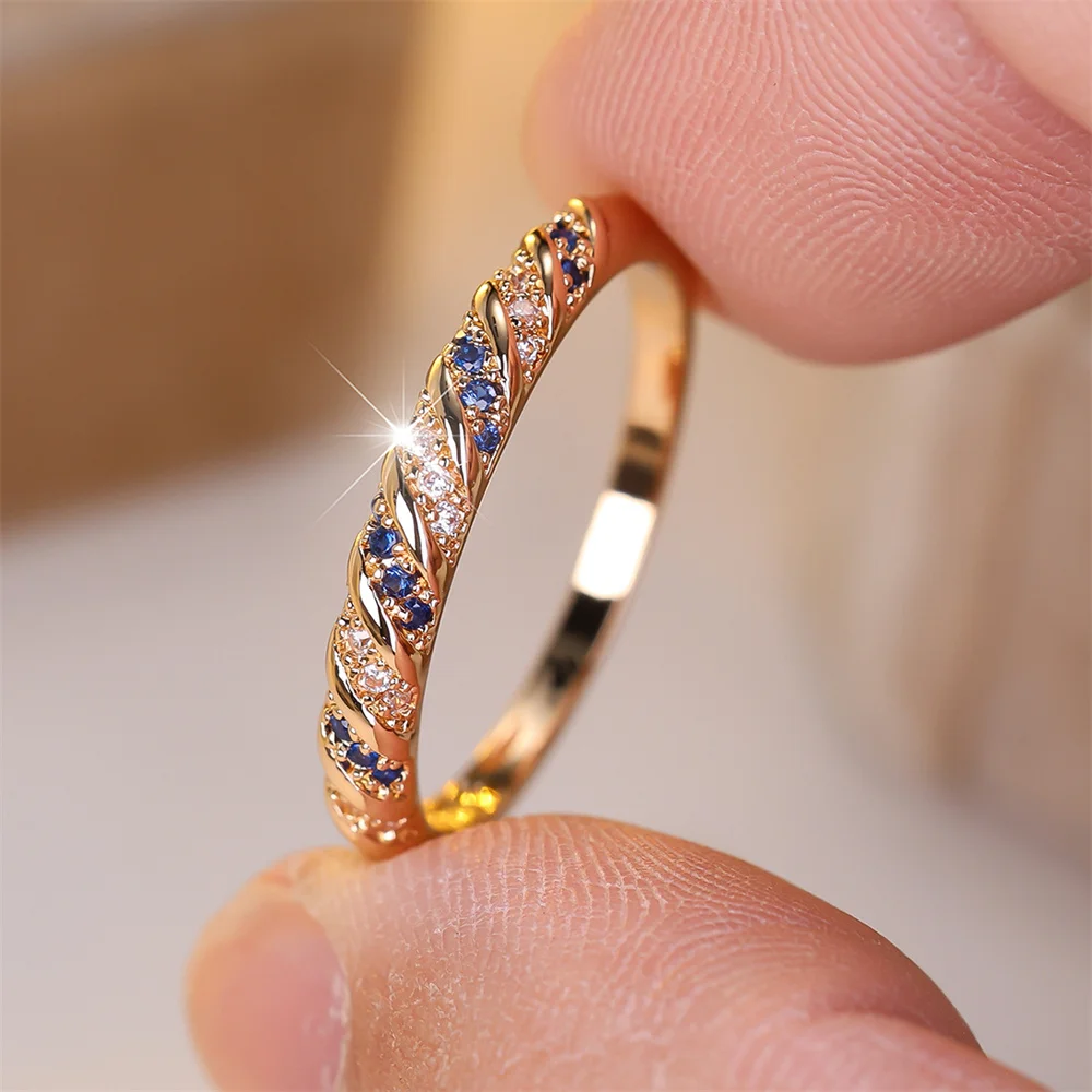 Modische Ringe mit blauem Kristall und weißem Zirkon, runder Stein, gedreht, für Damen, Vintage-Stil, goldfarben, Hochzeitsschmuck, vielseitige Geschenke für die Braut – Detail 1