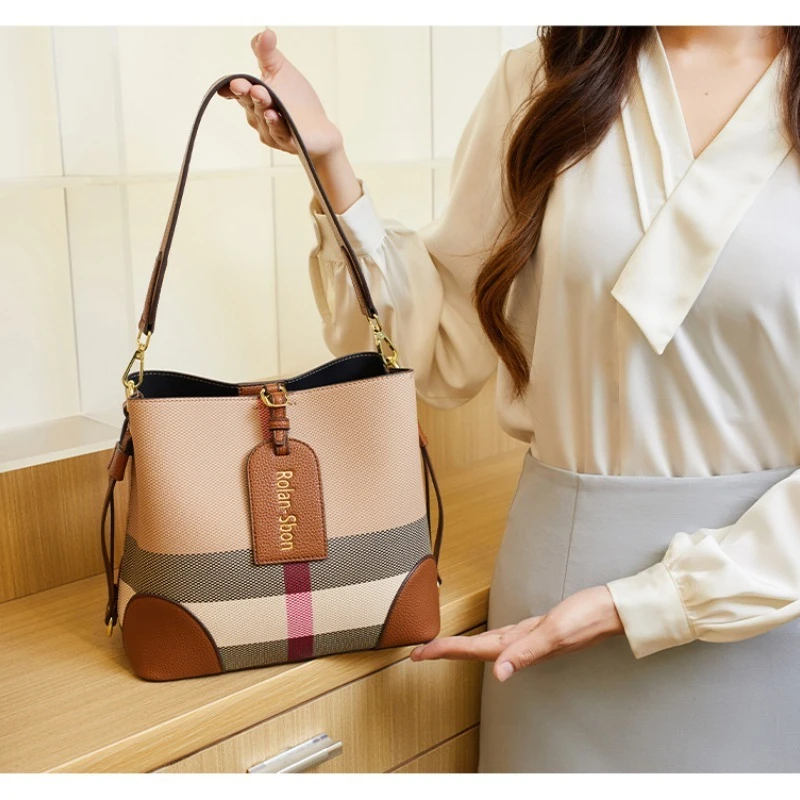 Sophisticated Women Shoulder Bag Luxe Leather Crossbody Purse Ladies Work To Weekend Transitional Handbag