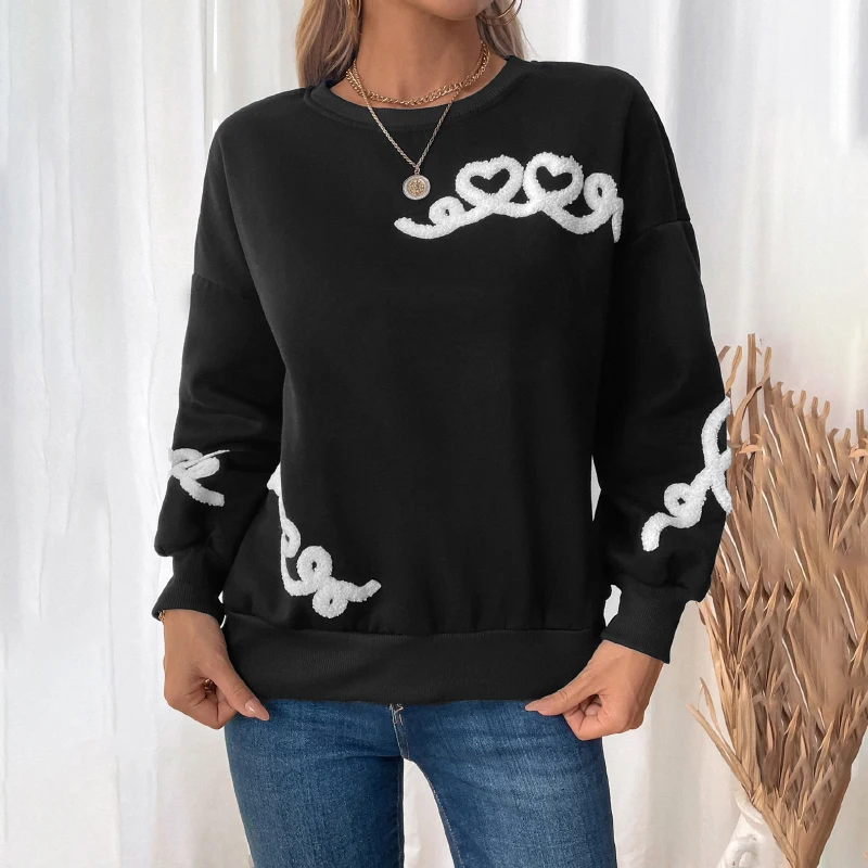 

Women's Black Heart Pattern Embroidered Sweatshirt - Casual Loose Round Neck Long Sleeve Pullover Top
