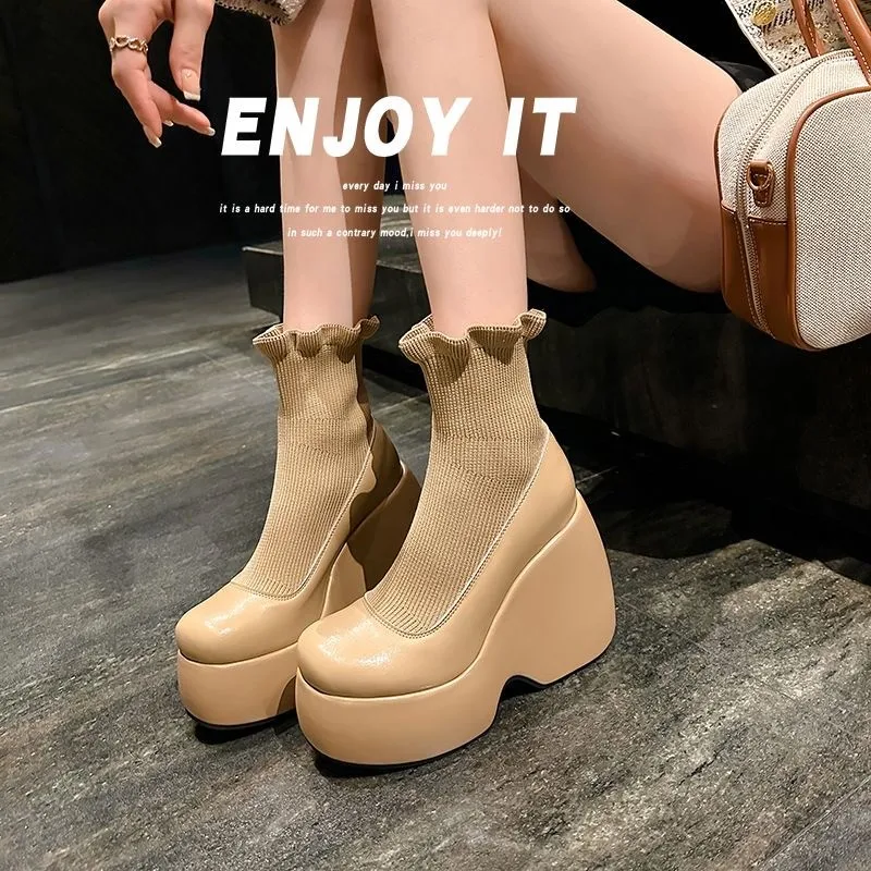 Women Sneakers Platform Rivet Chain Decoration Sneakers Women Gothic Punk Wedges Designer Shoes Mary Jane Shoes for Women