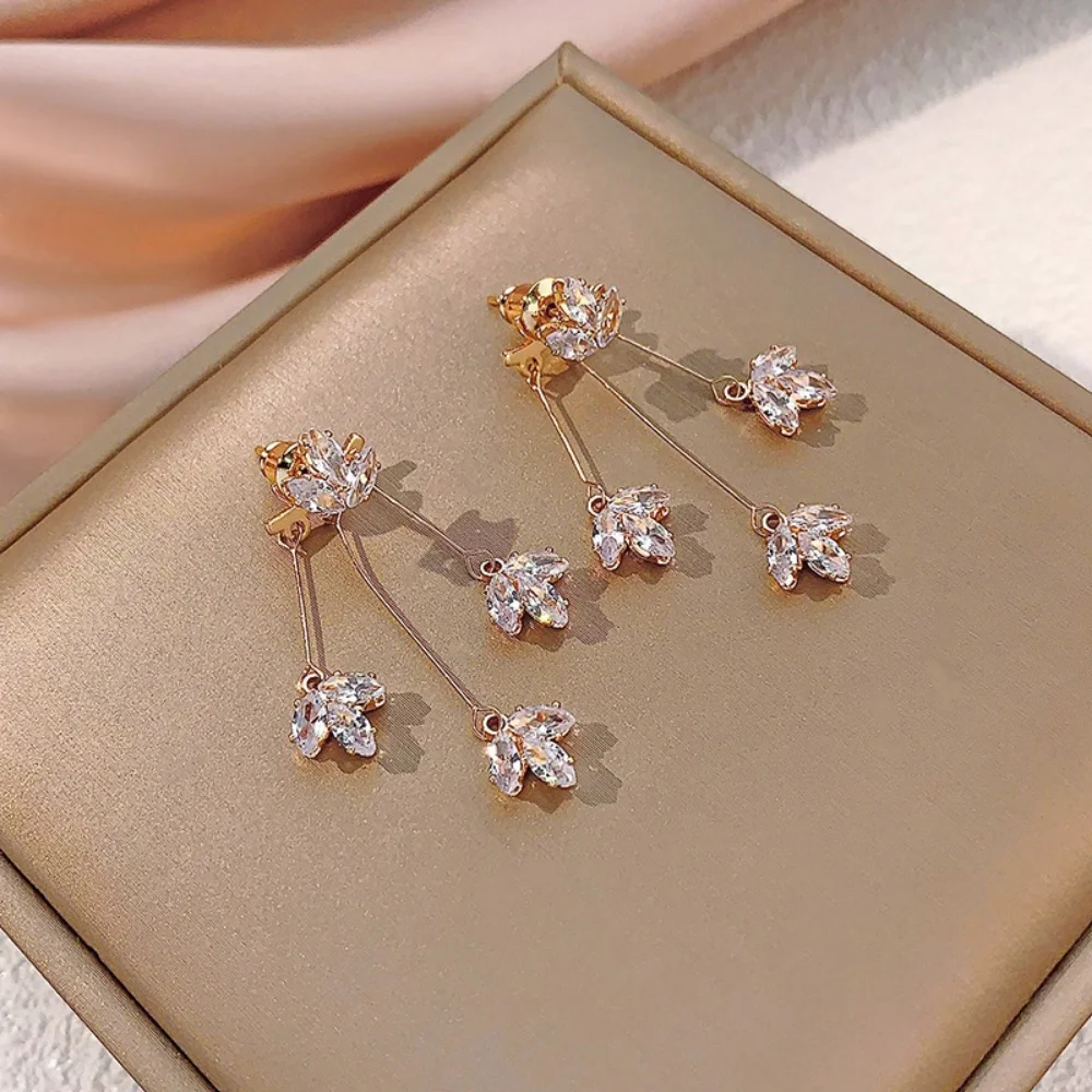 Maple Leaf Tassel Earrings Light Luxury Tassel Earrings Women Earrings Elegant Fashion Jewelry For Gifts Commuting Important