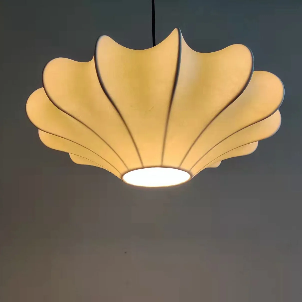 West Elm Cirrus lampa wisząca skandynawska minimalistyczna jedwabna lampa wisząca do salonu jadalnia sypialnia światło styl japoński