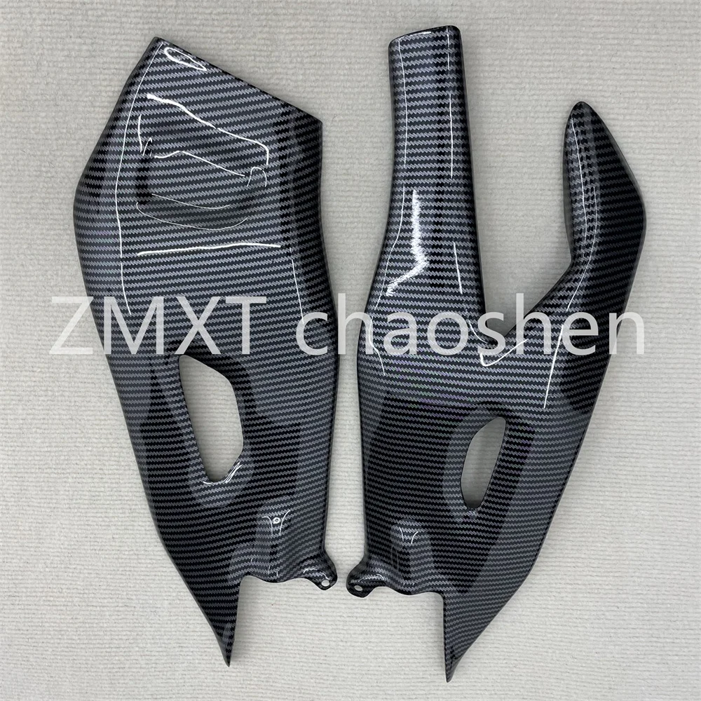 

Обтекатели мотоциклов из АБС-пластика подходят для защитных чехлов заднего коромысла R1 с краской из углеродного волокна от 2015 до 2024 года.