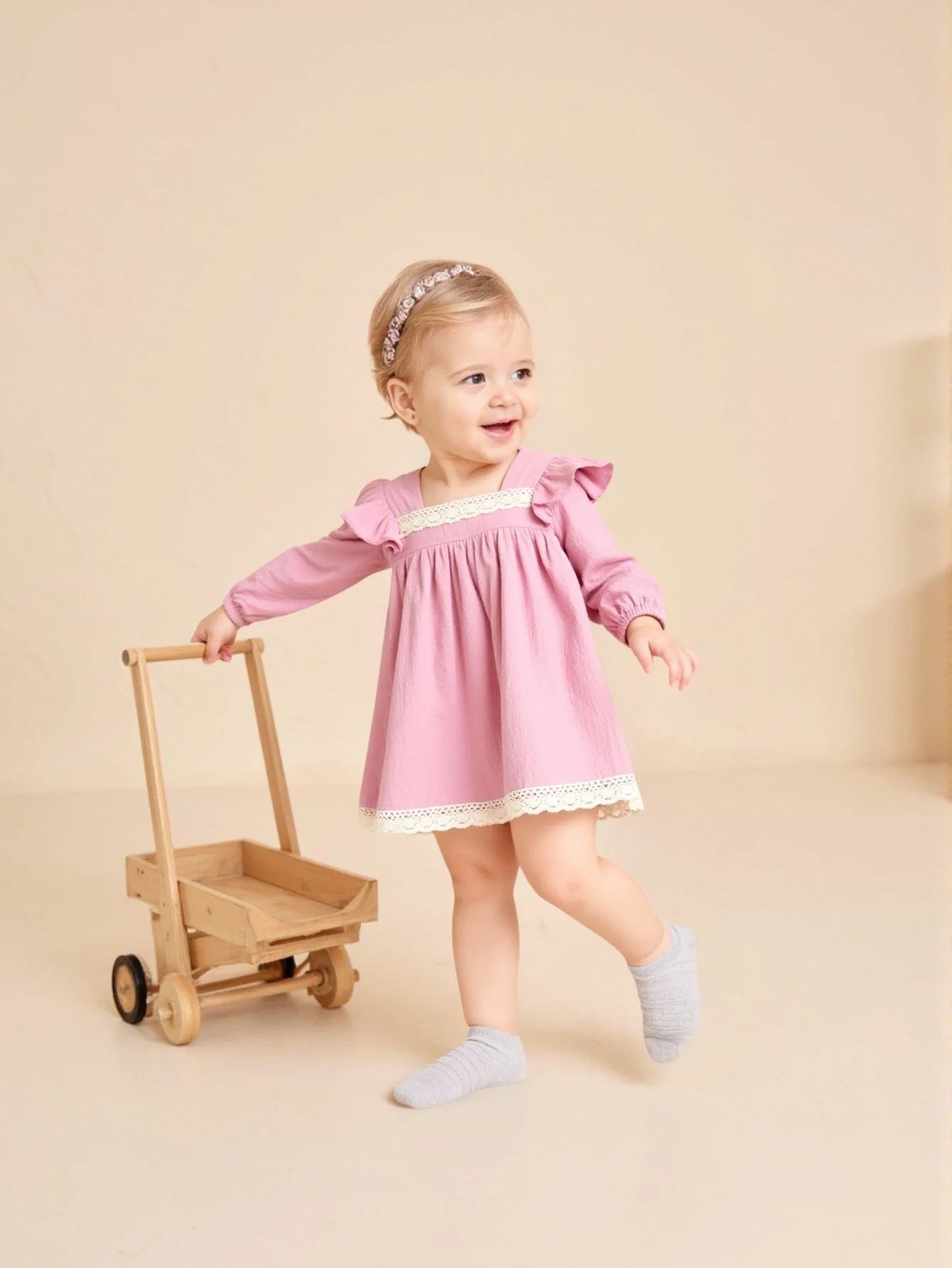 moda-bebe-menina-bonito-cor-solida-renda-guarnicao-pescoco-quadrado-vestido-de-manga-longa-para-primavera-e-outono