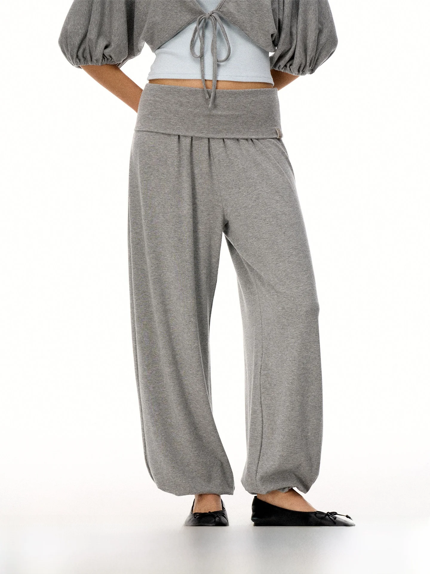 

Firstfloor Air Cloud Sensation Soft Unique Waist Head Loose Casual Knitted Drapey Cuffed Pants Women's Fashion Casual Pants