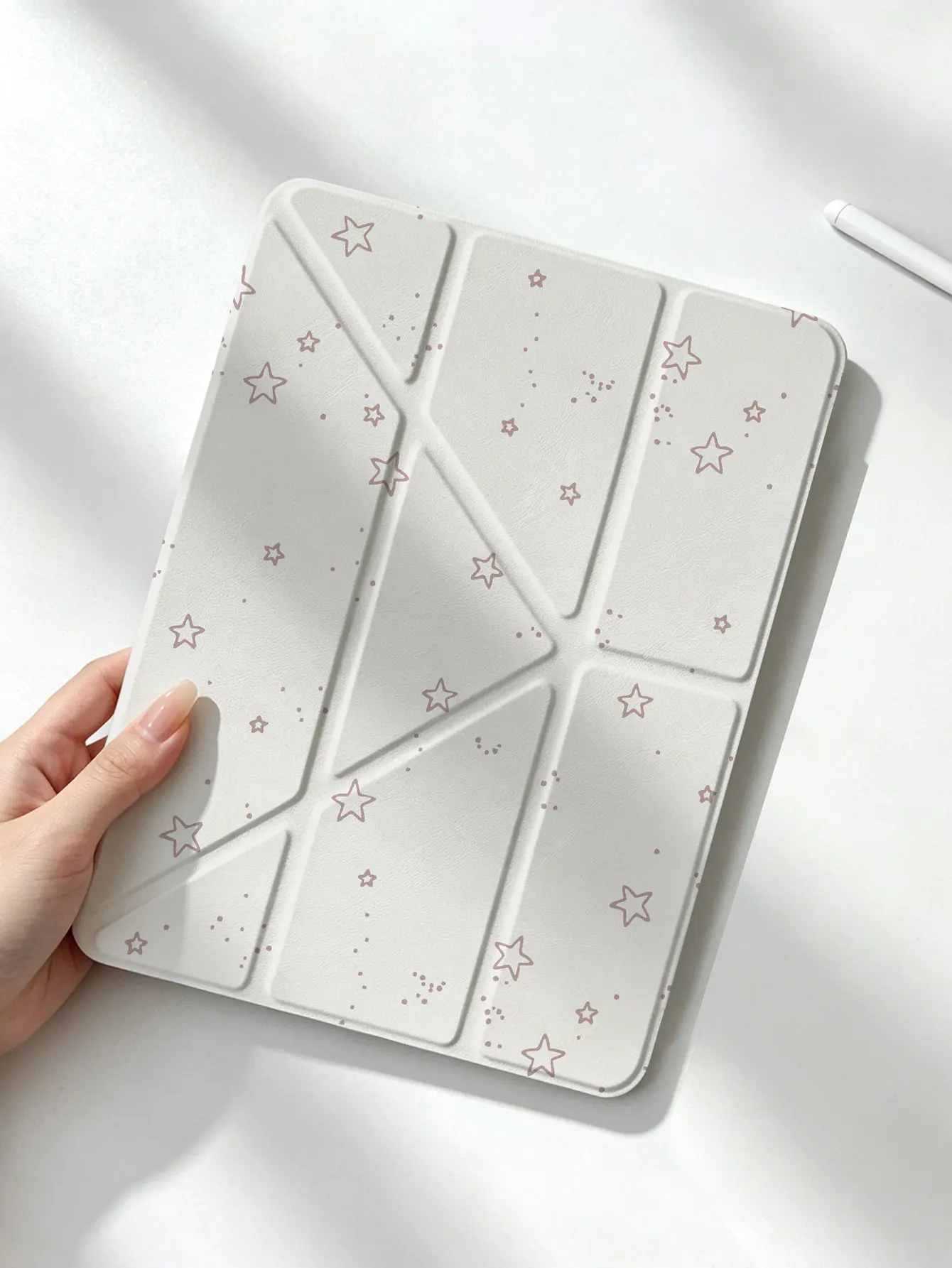 This Cute Pink Star-Shaped Double-Sided Painted Acrylic Transparent Protective Case Is Suitable for iPad Air 4/5 10.9inch , iPad 7/8/9 10.2inch , iPad (A16) 11inch (11Th Generation, 2025 Model) It Has a Built-In Pen Sl