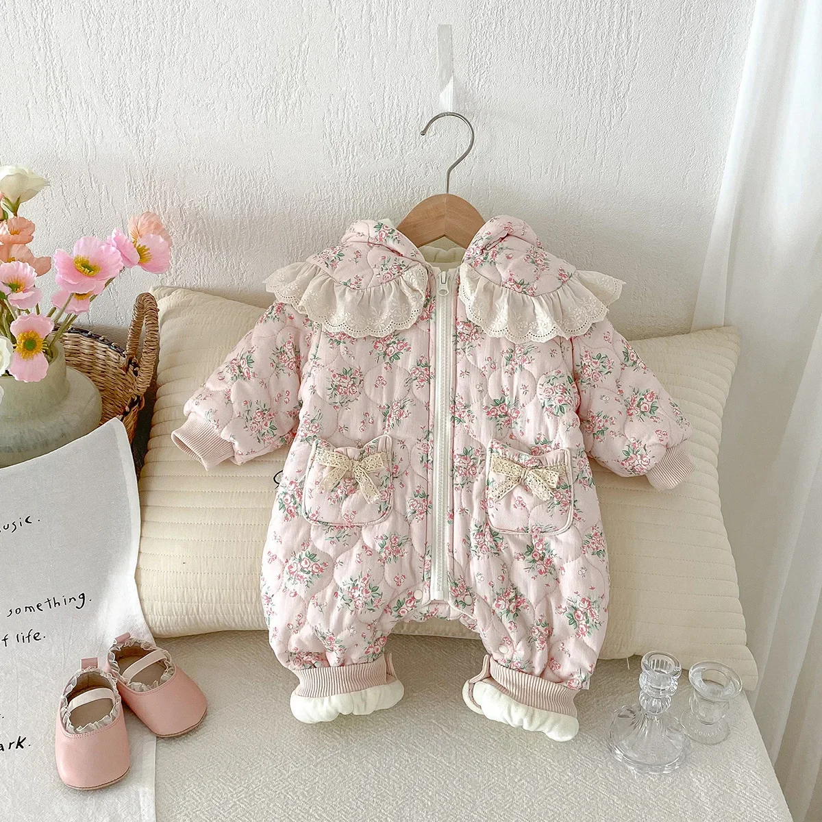 Korean Baby Autumn and Winter Jumpsuit Cute and Plush Flowers Hooded Girls Baby Clothes Winter Warm Outdoor Rompers