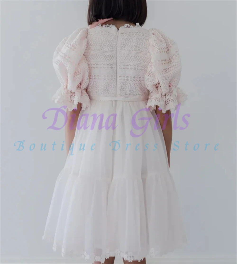 Elegantes Blumenmädchenkleid aus rosa Tüll mit Flausch für Hochzeit, Ballkleid mit Rüschen, florales Kleinkind-Festkleid, Kindergeburtstagskleid. – Detail 3