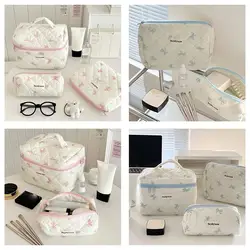 Borsa cosmetica borsa per il trucco con fiocco bianco piccola borsa per studenti trapuntata fresca e carina borsa per la capacità borsa da toilette portatile grande D5F4